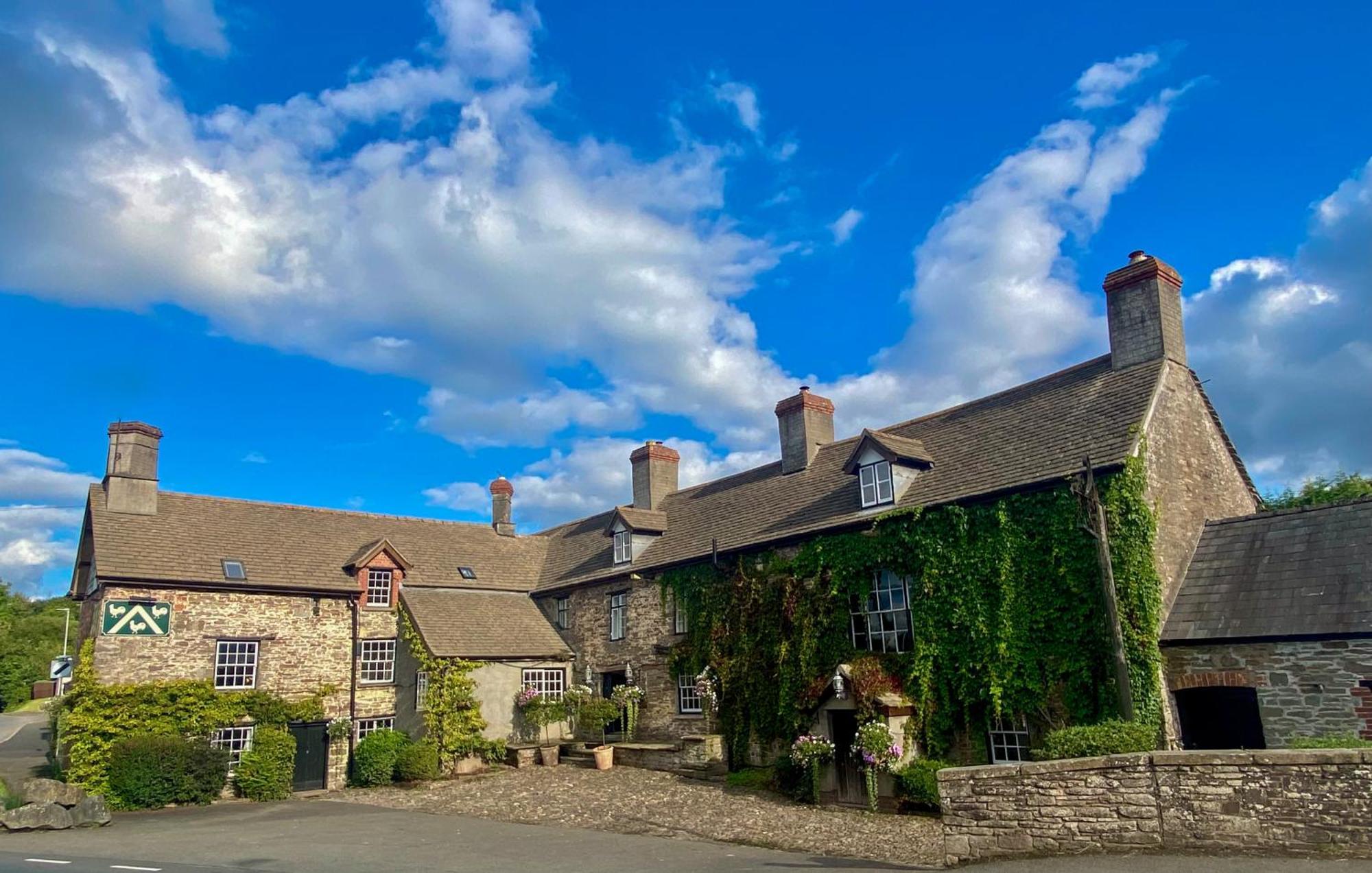 Three Cocks Hotel เบรคอน ภายนอก รูปภาพ
